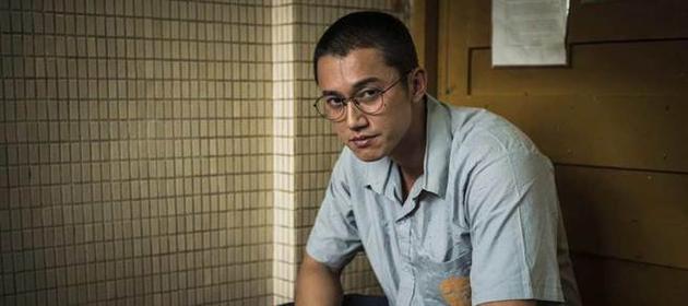 据台湾媒体报道 在公视《麻醉风暴2》中,吴慷仁饰演的叶建德上周