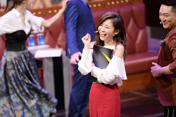 汪聪与沈梦辰姐妹情深 真性情获刘维鼓励"做自己"|汪聪|沈梦辰|姐妹_新浪娱乐_新浪网