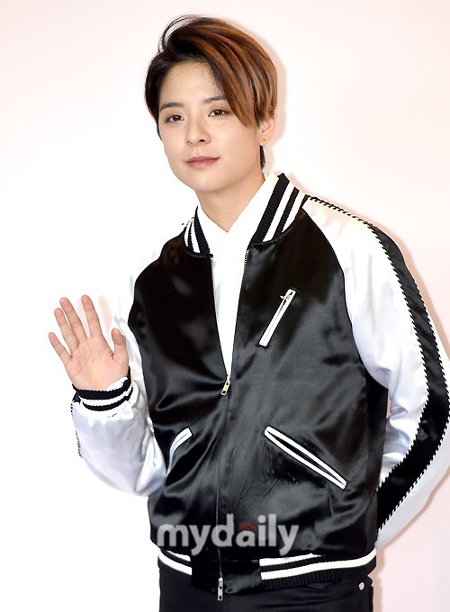 f（x）成员Amber