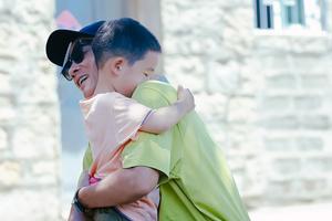 陈小春和儿子分离 Jasper隔海呼唤爸爸