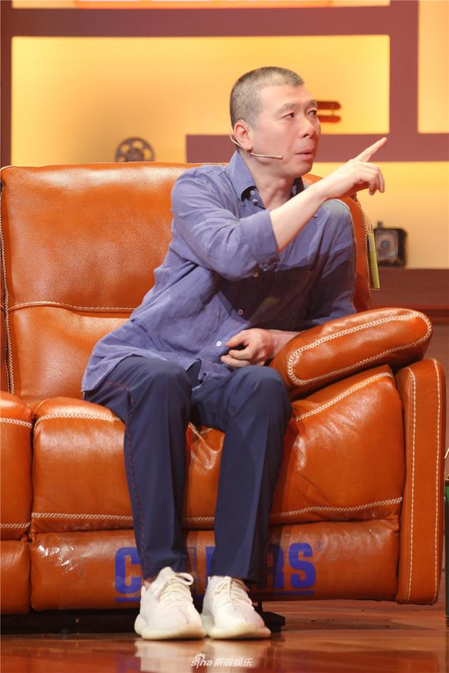 西安超前点映 《芳华》带观众感受青春与战争