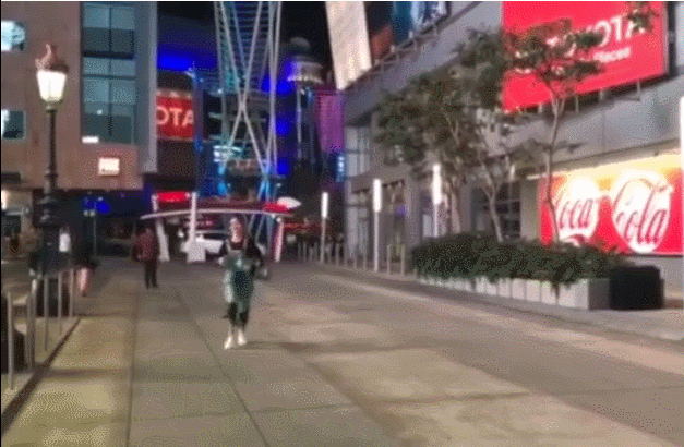 唐嫣对镜头比V