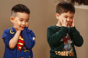 嗯哼Jasper表情神同步萌趣有爱