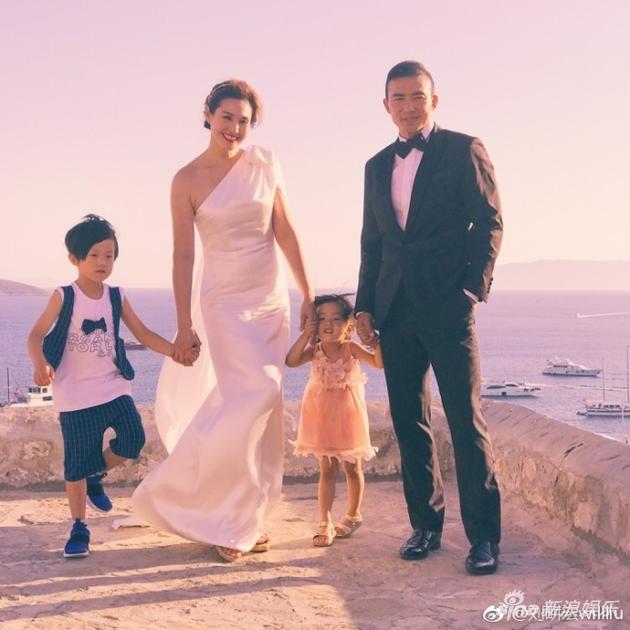 刘畊宏夫妇十周年锡婚 老婆王婉霏甜蜜爆料