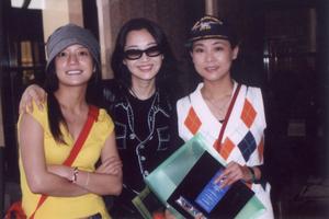 赵薇许晴曾一起去埃及？早年旅行照流出