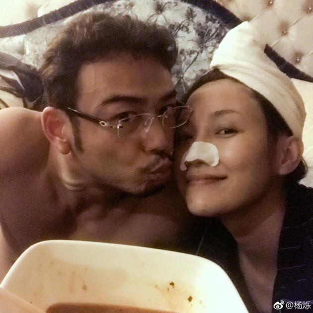 杨烁亲吻老婆