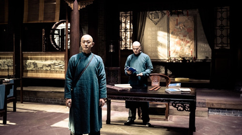学徒房时期的江福祺,高远为左一