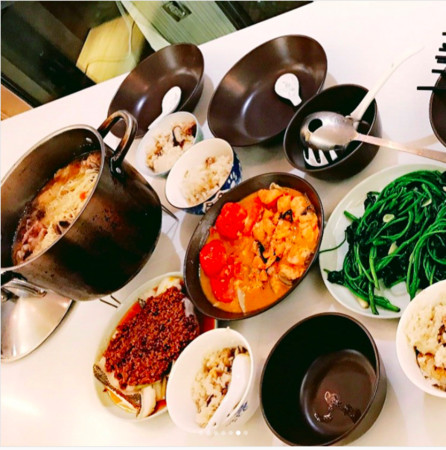 Yumi下厨做饭