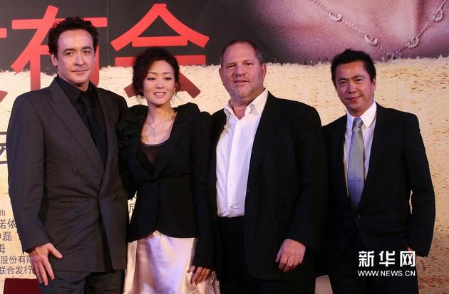 哈维·韦恩斯坦事件越演越烈 阿弗莱克深感愤