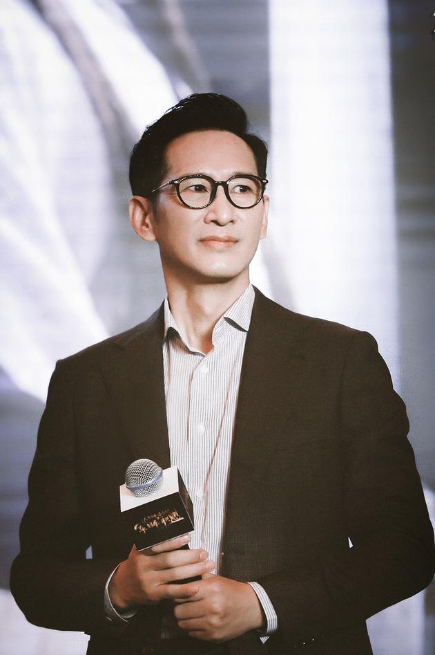 王劲松不愿称年轻演员是小鲜肉杨幂阮经天贴心
