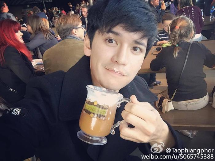 Tao Phiangphor生活照,他的微博ID在右下角哦