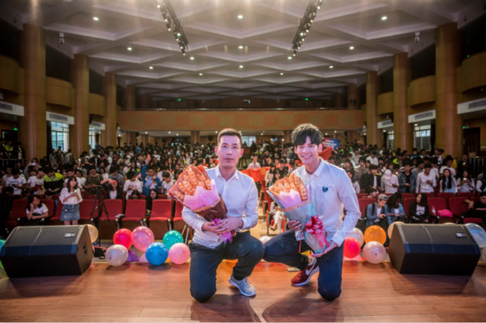 林伯宏与导演
