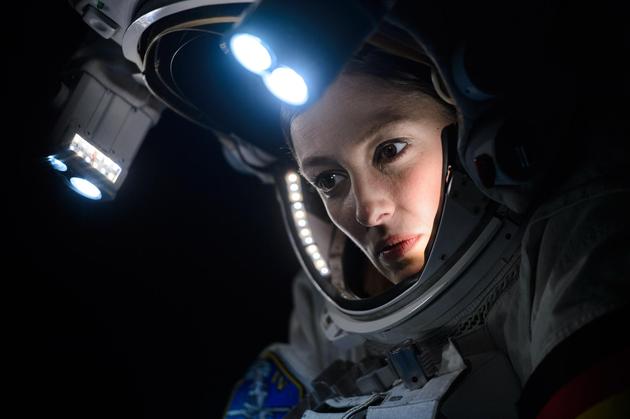 《全球风暴》剧照1