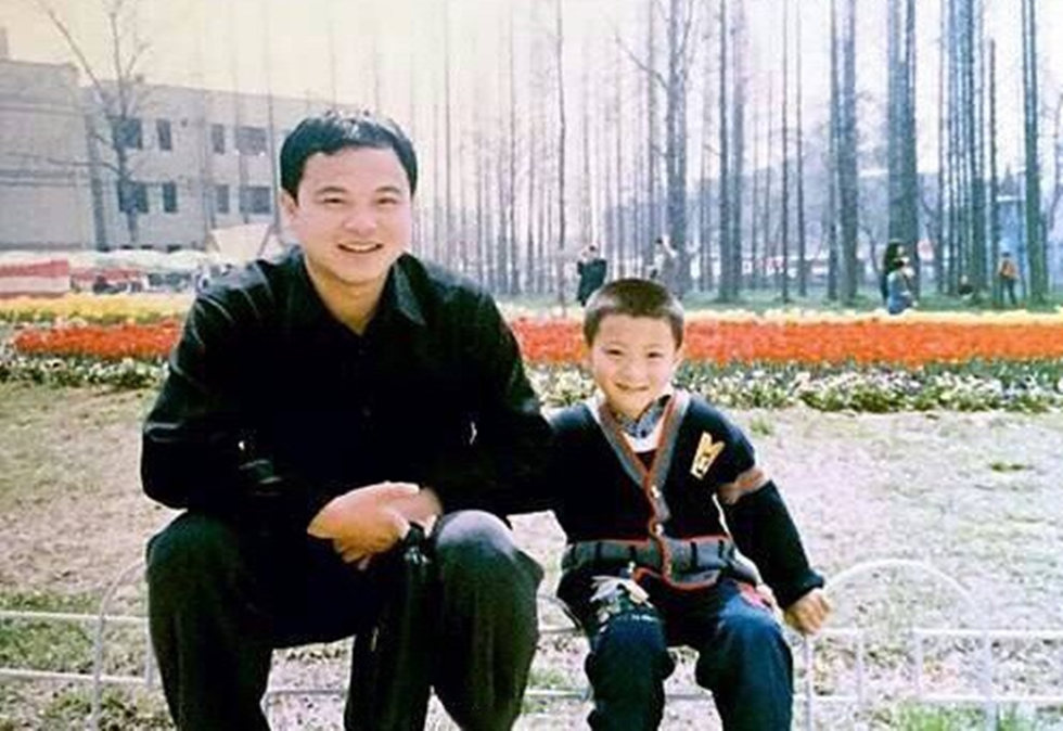 黄子韬爸爸收购天浩盛世36%股权 出任公司董