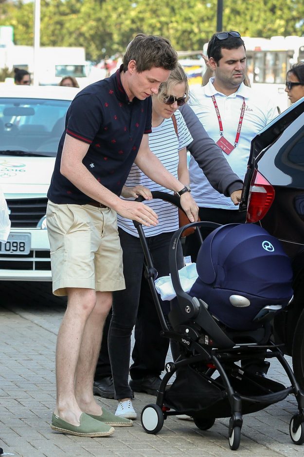 埃迪·雷德梅恩夫妇将迎第二胎 伊顿学生时期