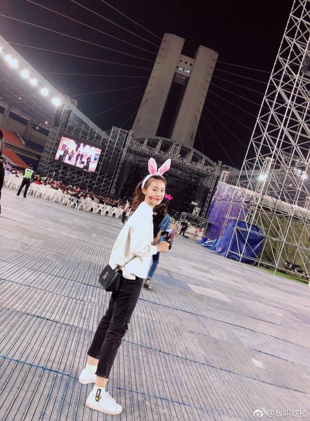 周杰伦演唱会"小仙女"再发文 直言前任是劈腿渣男|周杰伦|演唱会|小仙女_新浪娱乐_新浪网