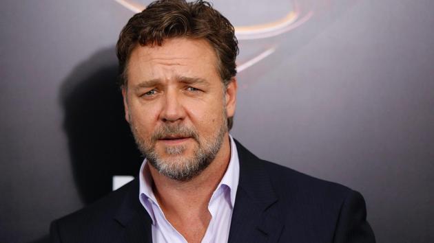 russell-crowe-9810-10163-hd-wallpapers