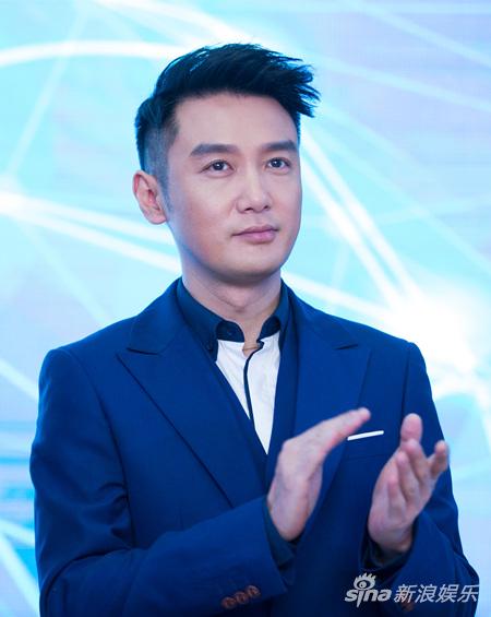 巩峥《急诊科医生》剧照 巩峥饰演秦宇宁 新浪娱乐讯 近日,由导演