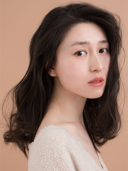 《兄弟别闹》今日上映 宫哲变身高晓攀妈妈