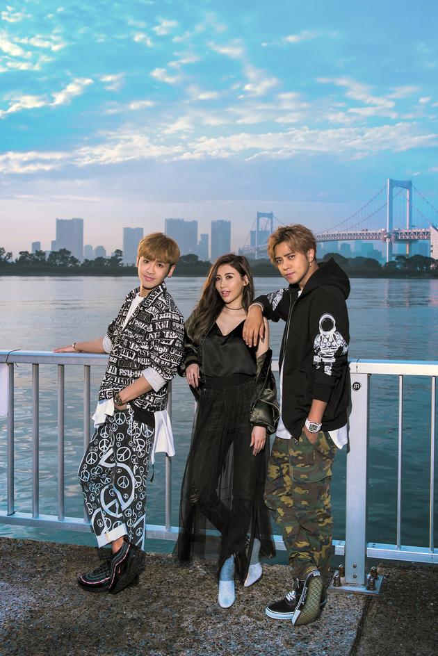 恺乐推出新歌《三人行》 MV中发罗志祥鼓鼓好人卡|罗志祥|三人行|恺乐_新浪娱乐_新浪网