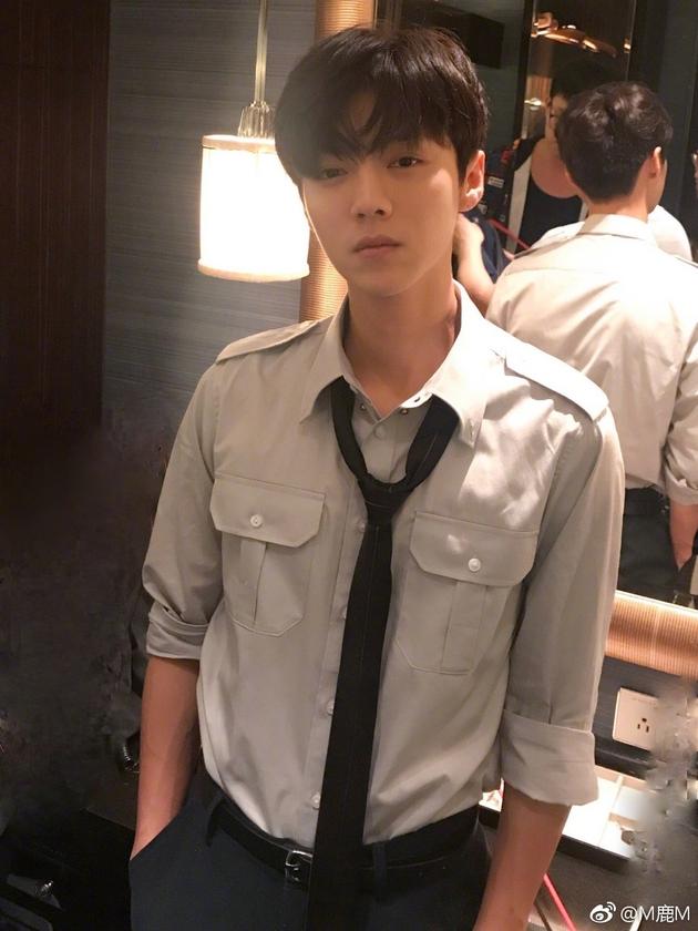鹿晗近照