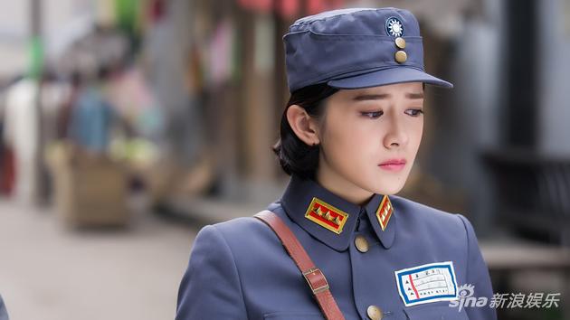 《最后的战士》再播 战地军医石安妮上演虐恋