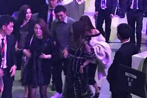 遇上怀着孕的前女友雪梨 王思聪有说有笑不尴尬