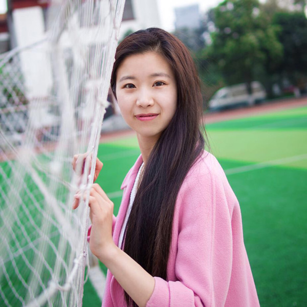 四川大学美女博士梁琛走红网络 给美多一种定