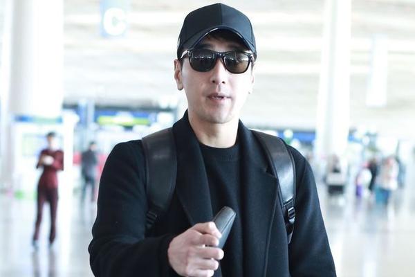 拜仁创纪录夺冠