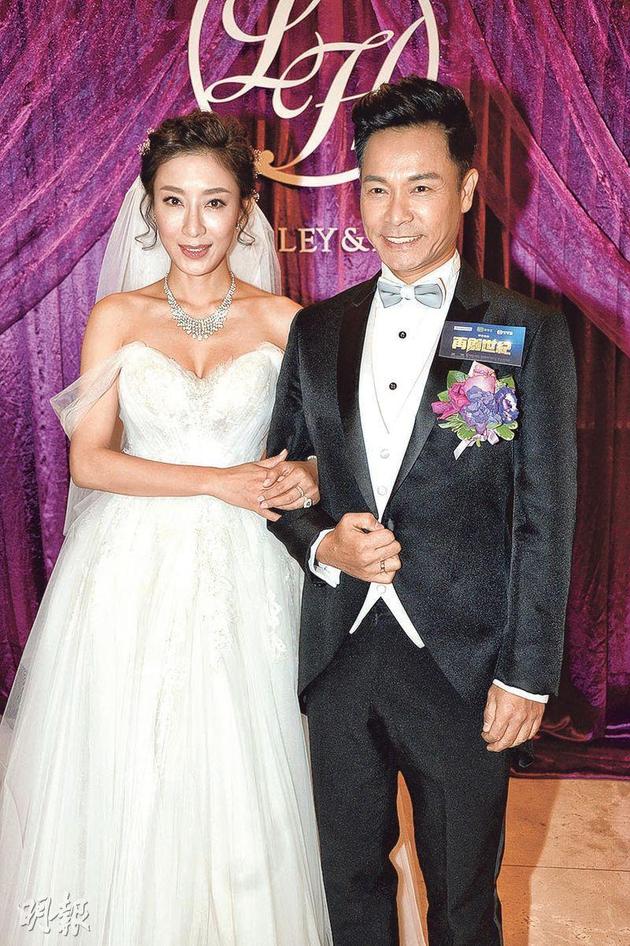 杨怡婚纱_杨怡性感(2)