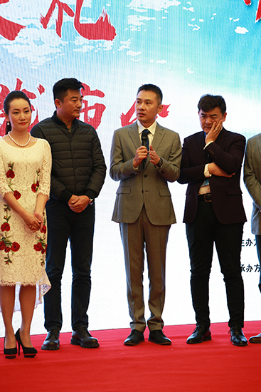 任帅出席《雪葬》首映礼