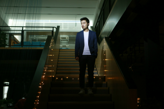 郑拓疆饰演孟马