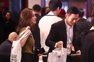 电影新力量论坛黄晓明Baby合体笑容满面