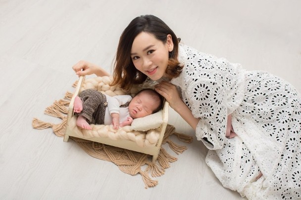 杨思琦二胎儿子继续随母姓隐形老公疼爱不计较