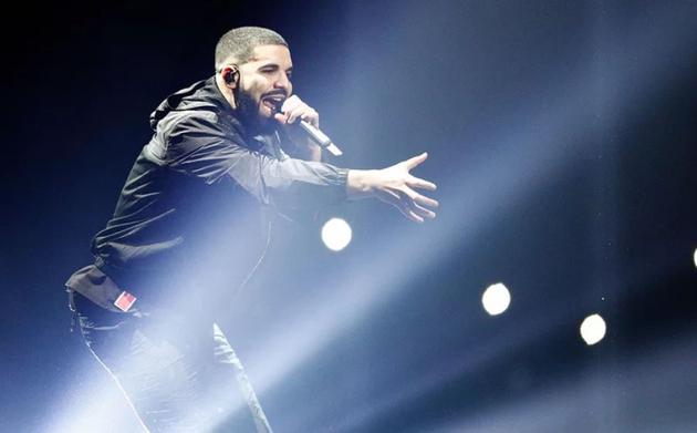 Drake新专辑大爆料 首次承认已有一子