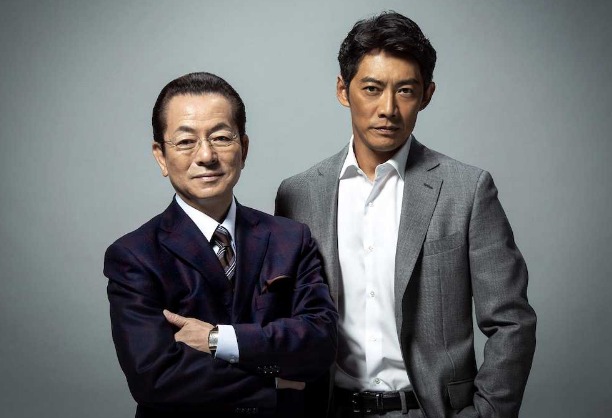 《相棒》搭檔左起水穀豐、反町隆史