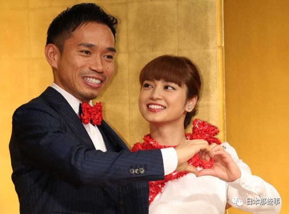 日本国足球员被国民追捧 然而他们竟都是追星