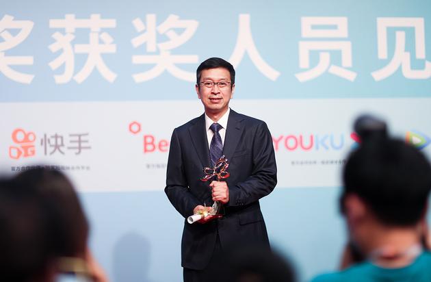 侯鸿亮赞《大江2》王凯表现一如既往:就等他了