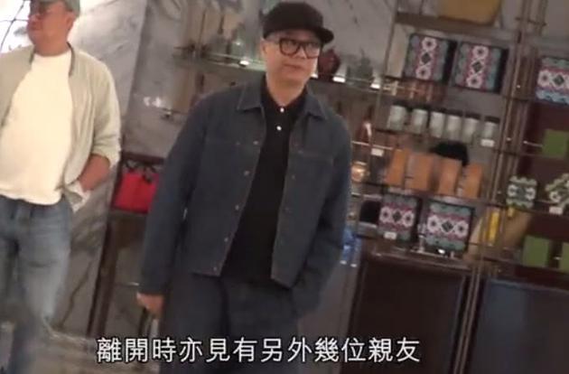 欧阳震华被指吃软饭?陪老婆逛街体贴十足