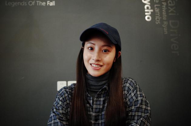 空降热搜第一的新小龙女 把她的鼻子给我捏了捏