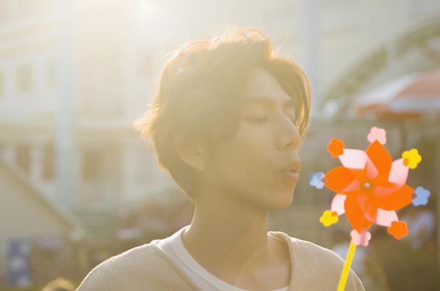 潘裕文专辑封面照