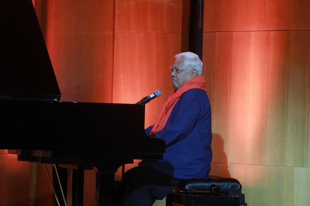 嘉宾胡德夫现场演奏