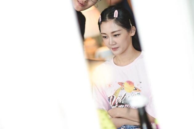 服装配饰出问题?独家揭秘苗苗戛纳红毯前的2