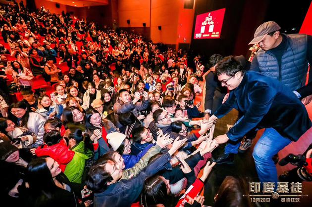 米叔与观众热情互动