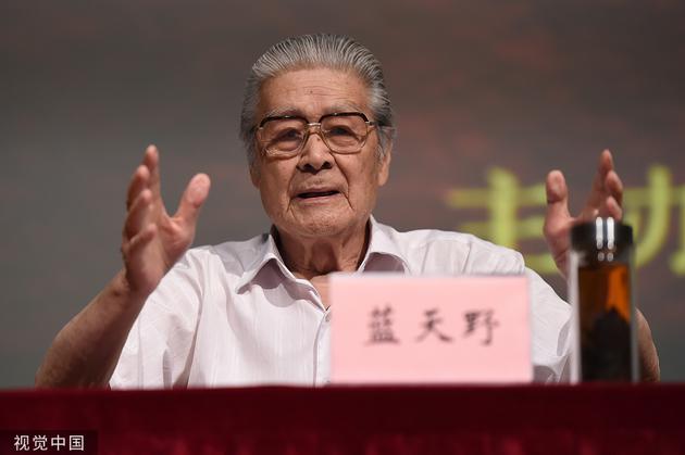 92岁“老戏骨”蓝天野:没有小角色,只有小演员