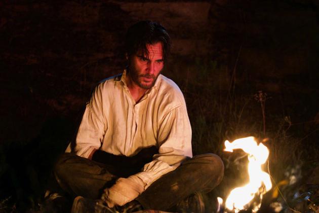 《希斯特斯兄弟》曝新剧照 菲尼克斯吉伦哈尔狂野