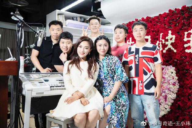 夫妻组合玖月奇迹离婚?女方晒生日合照不见男方