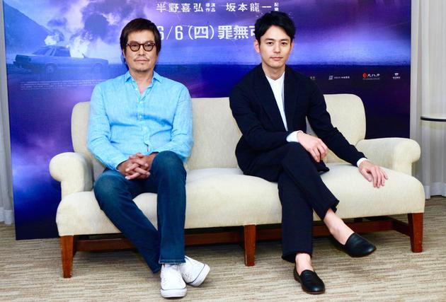 妻夫木聪台湾拍片险被浪卷走 有洁癖却要背猪肉