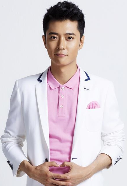 张丹峰微博发乱码引热议 网友:被孩子玩手机了