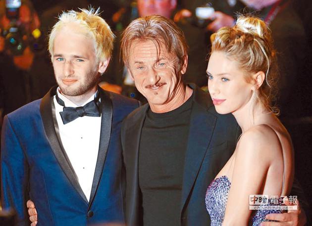 奥斯卡影帝西恩潘一家